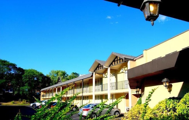 Gallery - West Gate Inn Nyack