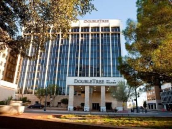 Gallery - Doubletree Midland Plaza