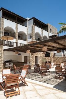 Gallery - Costa Lindia Beach