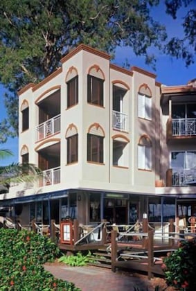 Gallery - Hotels 4 Bedrooms 3 Bathrooms in Cairns Queensland 4879, Palm Cove QLD