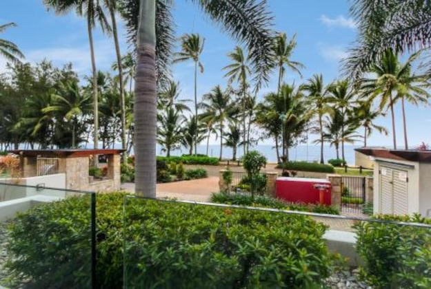 Gallery - Island Views
