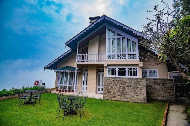 Gallery - Cedar Inn