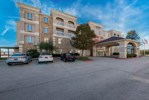 Gallery - Comfort Suites Central