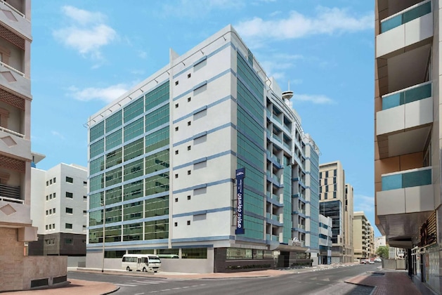 Gallery - Howard Johnson Plaza By Wyndham Dubai