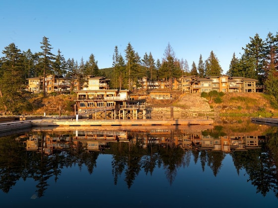 Gallery - Painted Boat Resort Madeira Park