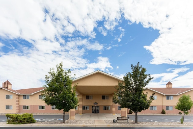 Gallery - Days Inn By Wyndham Colorado Springs Airport