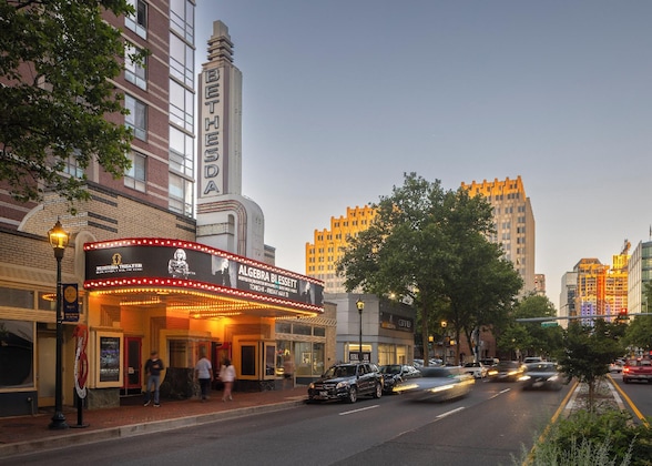 Gallery - Hilton Garden Inn Bethesda Downtown