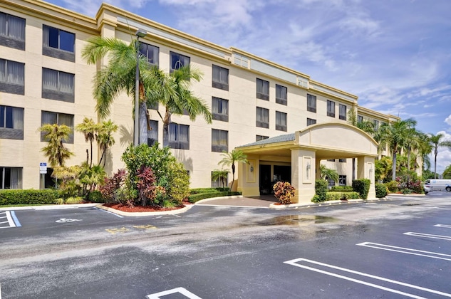 Gallery - Hampton Inn & Suites Boynton Beach