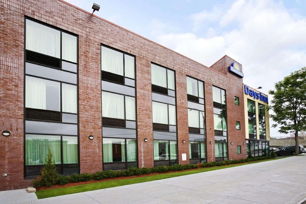 Gallery - Days Inn By Wyndham Bronx Near Stadium