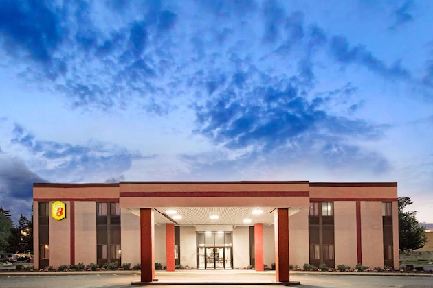 Gallery - Super 8 By Wyndham Brockton