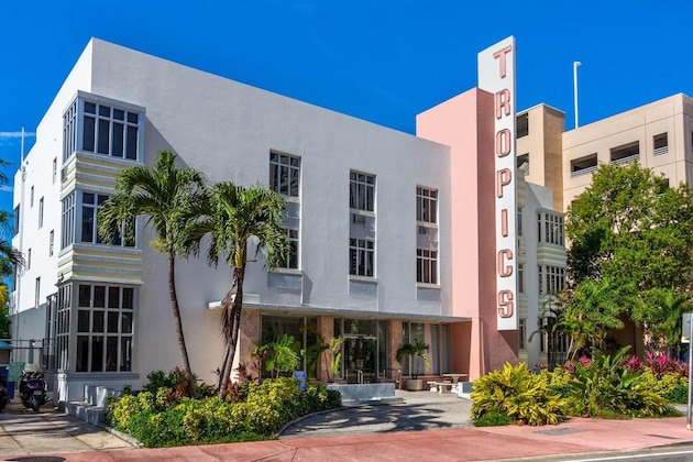 Gallery - Tropics Hotel