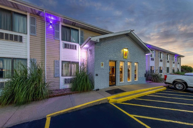Gallery - Super 8 By Wyndham El Dorado