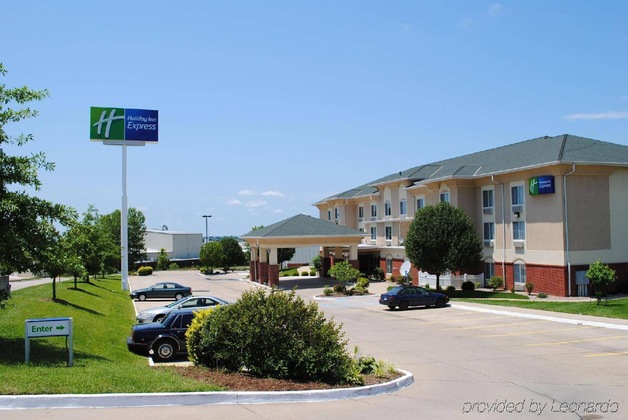 Gallery - Holiday Inn Express Boonville By Ihg