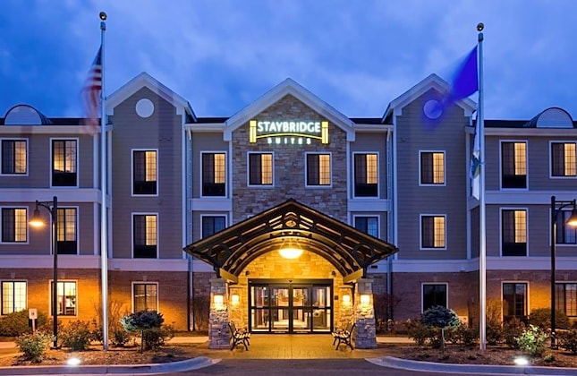 Gallery - Staybridge Suites Milwaukee West-Oconomowoc By Ihg