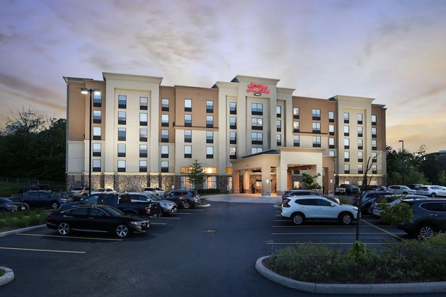 Gallery - Hampton Inn & Suites Barrie