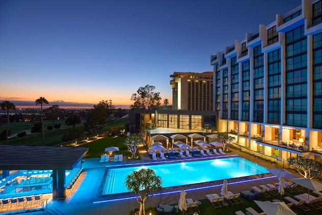 Gallery - Vea Newport Beach, A Marriott Resort & Spa