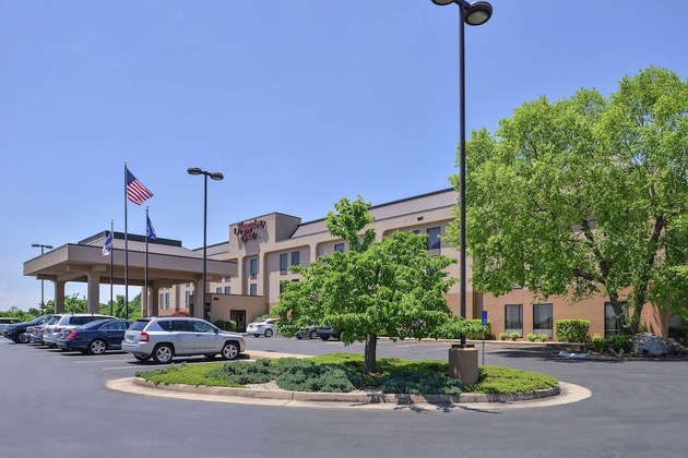 Gallery - Hampton Inn Staunton