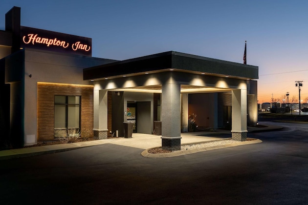 Gallery - Hampton Inn Springfield