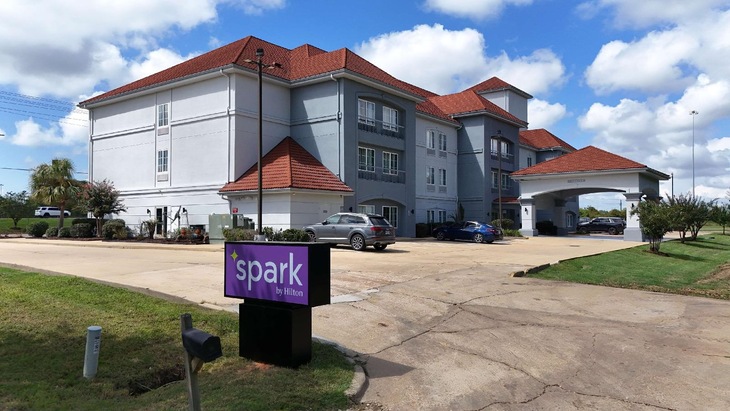Gallery - Spark By Hilton Brandon