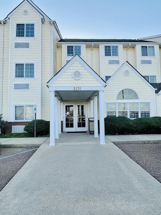Gallery - Welcome Inn & Suites