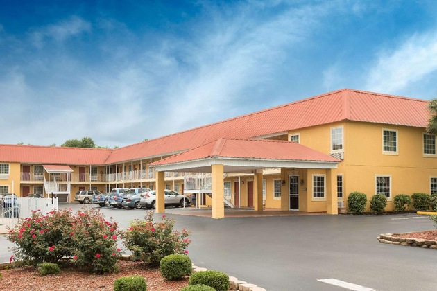 Gallery - Days Inn By Wyndham Barnwell