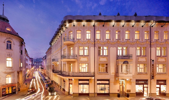Gallery - Roset Hotel & Residence