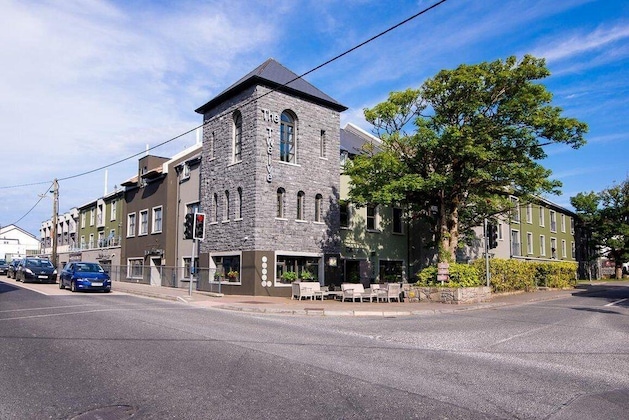 Gallery - The Twelve Hotel