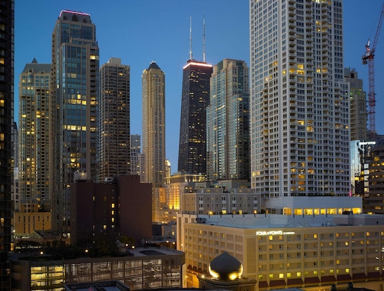 Gallery - Acme Hotel Chicago, Outset Collection By Hilton