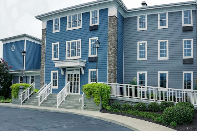Gallery - Comfort Suites Chincoteague