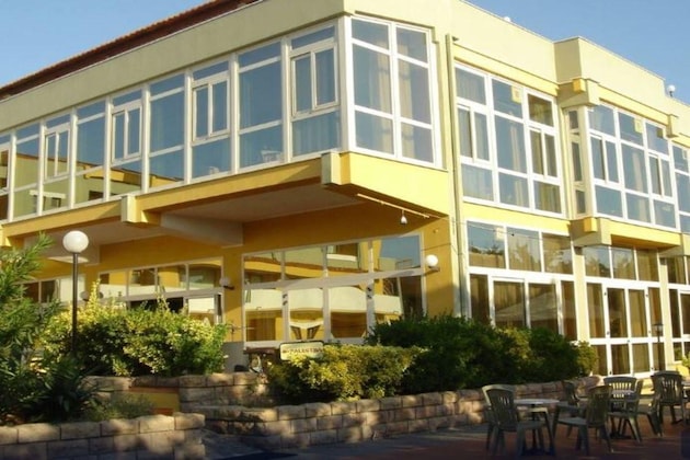Gallery - Malaspina Hotel & Resort