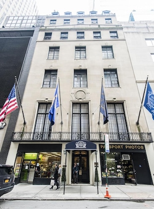 Gallery - 3 West Club
