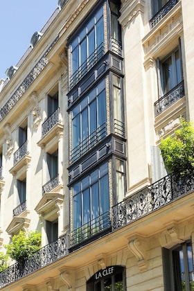 Gallery - La Clef Tour Eiffel Paris By The Crest Collection