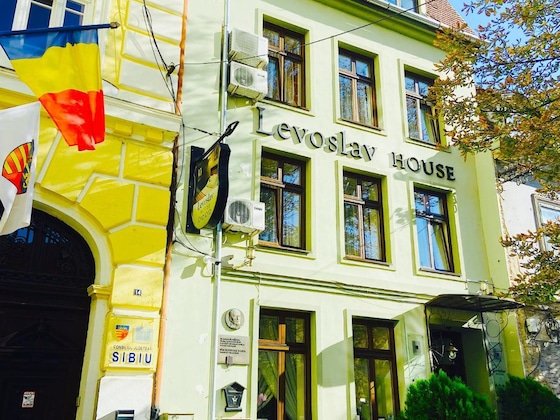 Gallery - Villa Levoslav House