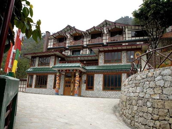 Gallery - Royal Demazong