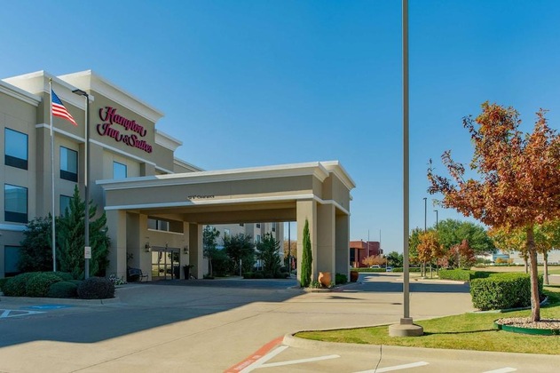 Gallery - Hampton Inn & Suites Fort Worth-Fossil Creek