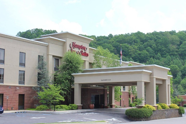 Gallery - Hampton Inn & Suites Hazard