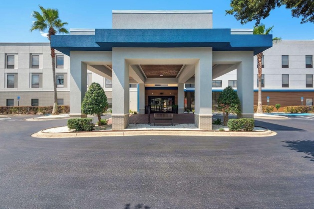 Gallery - Hampton Inn & Suites Pensacola I-10 North At University Town Plaza