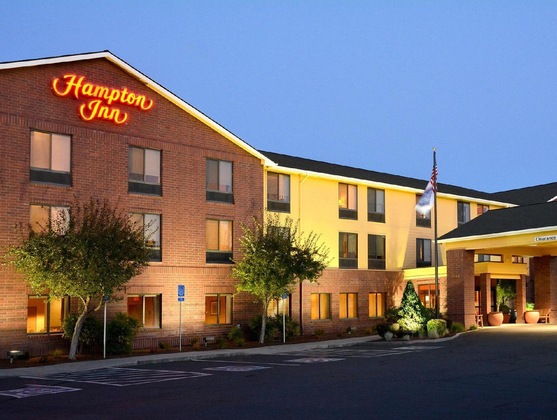 Gallery - Hampton Inn Medford