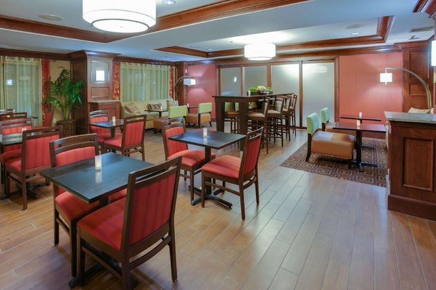 Gallery - Hampton Inn Auburn