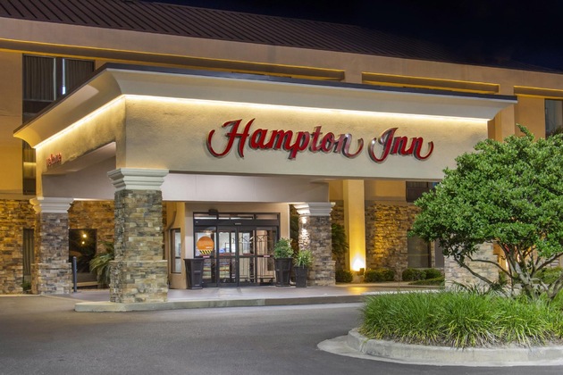 Gallery - Hampton Inn Adel