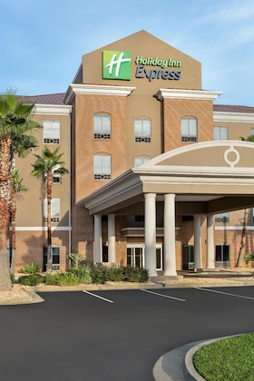 Gallery - Holiday Inn Express Hotel & Suites Waycross By Ihg