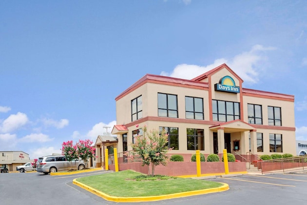 Gallery - Days Inn By Wyndham Lawrenceville