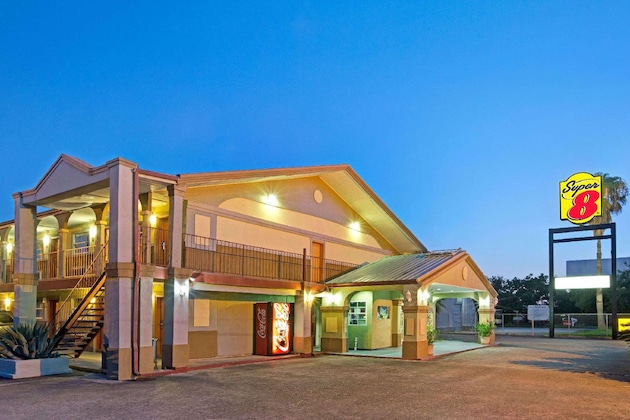 Gallery - Super 8 By Wyndham La Marque Tx Texas City Area