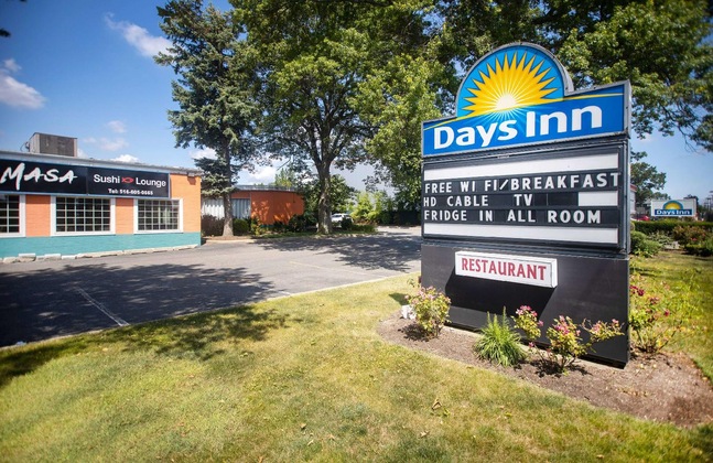 Gallery - Days Inn By Wyndham Hicksville Long Island