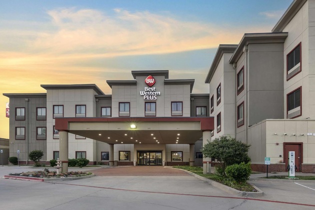 Gallery - Best Western Plus Texoma Hotel & Suites