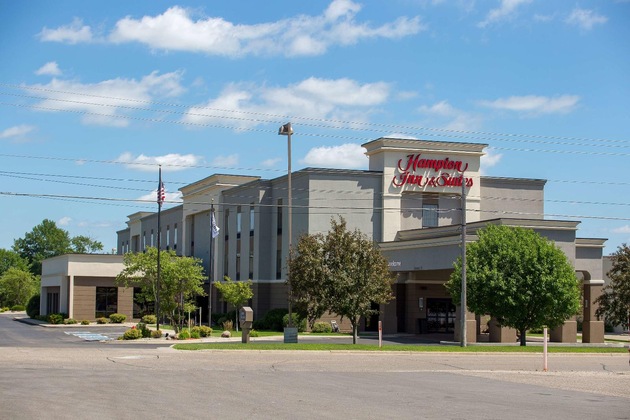 Gallery - Hampton Inn & Suites Alexandria