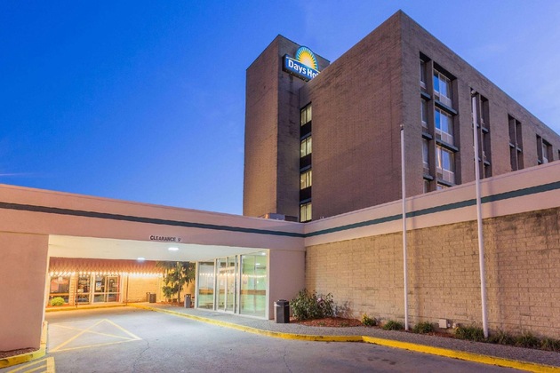 Gallery - Days Hotel & Conference Center By Wyndham Danville