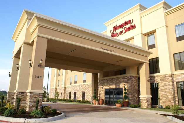 Gallery - Hampton Inn & Suites Center
