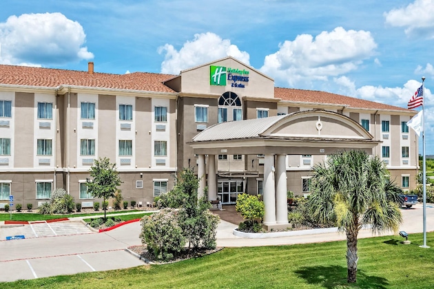 Gallery - Holiday Inn Express & Suites Cotulla By Ihg