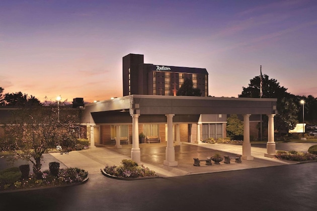 Gallery - Radisson Hotel Louisville North